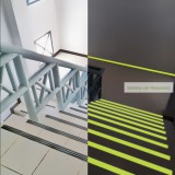 Foszforeszkáló, csúszásmentes ragasztószalag, 5 m x 25 mm