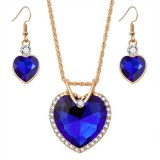 From Maria King szív alakú medál nyaklánccal, fülbevalóval, kék kővel