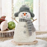 Family Karácsonyi hóember dekor - bot kezekkel, sapkában - 35 x 22 cm 58730B