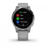 Garmin Vivoactive 4S okosóra púder szürke, ezüst csattal (010-02172-03) (G010-02172-03) - Okosóra