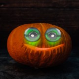 Globiz Halloween-i ijesztő szempár - zöld LED-es - elemes