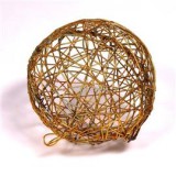 Gömb alakú 15cm/arany színű festett fém dekoráció (IRIS_190-11)