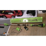 Greenworks G40PHA aksis magassági sövényvágó 40v 5Ah aksival és töltővel együtt