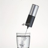 Gyors és egyszerű elektromos tejhabosító kávékészítéshez és italokhoz