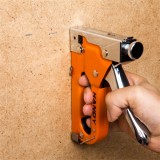 Handy 10442B Kéző Tűzőgép Kofferban (10442B)