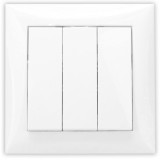 Hármas kapcsoló, Hoff, süllyesztett keret, 10A, fehér