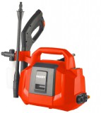 HECHT 3425 - Akkus magasnyomású mosó, akku+töltő nem tartozék, accu Li-ion: DC 20 V 2x 2,5 Ah, max. nyomás: 40 bar, üzemi nyomás: 40 bar, teljesítmény: 240 l/óra, töltési idő: ≤ 120 min, üzemi iső terhelés nélkül: ≤ 120 min