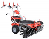 HECHT 8101 benzines seprőgép takarítógép - alapgép seprővel, motor HECHT: OHV 4-ütemű, térfogat: 196 cm³, max. nyomaték: 10,5 Nm, munkaszélesség: 100/100 cm, 3 sebesség előre, 1 sebesség hátra, kefék szélessége: 180-350 rpm
