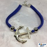 Horgonyos karkötő, sötétkék bőrszíjjal, gyöngyökkel