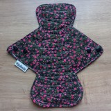 Horváthné Pális Rita e.v. 9422 Harka, Alpesi utca 34 B hello@ritakreativ.hu Éjjeli virágok mosható betét 26cm