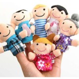 JM Plüss Kézi Bábok Ujjbábok Család 6 Db