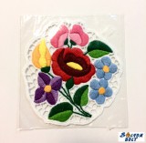 Kalocsai mintás hímzett, riselt terítő, alátét