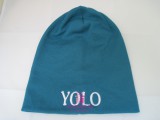 Kámán Lászlóné EV 1171 Bp. Rákoskerti utca 1. Unisex sapka YOLO felirattal olajzöld