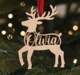 Karácsonyfadísz szarvas megszemélyesítve