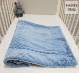 Kék színű téli babatakaró