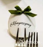 Kerek ültetőkártya masnival