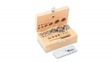 KERN súlykészlet precíziós mérlegekhez 1 mg - 200 g fa dobozban, OIML M1 súlyosztály