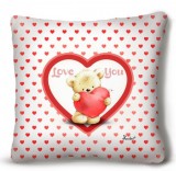 Kicsi plüss díszpárna, maci szívekkel, szerelmes ajándék