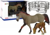 KicsiKocsiBolt 2 db figurából álló készlet Ló csikóval és tollal Bak lovak 12373