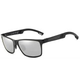 KINGSEVEN extravagáns polarizált férfi napszemüveg ezüst lencsével