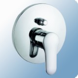 Kludi Objekta egykaros falsík alatti kádtöltő csaptelep külső rész