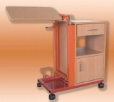 Kombinált éjjeli szekrény bútorlapból kétirányú fiókkal és ajtóval