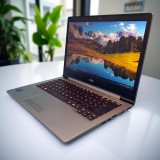 Könnyű és masszív Fujitsu Lifebook U745 i7-5600u/8/256SSD/14" Laptop