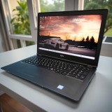Könnyű és masszív Fujitsu LifeBook  U757 i5-7200U/8GB/256SSD/FHD/15.6"  Laptop