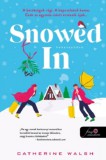 Könyvmolyképző Kiadó Kft. Catherine Walsh: Snowed In - Behavazódva - könyv