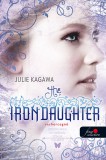 Könyvmolyképző Kiadó Kft. Julie Kagawa: The Iron Daughter - Vashercegnő - könyv