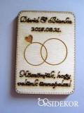 Köszönetajándék esküvői hűtőmágnes fából gyűrűs