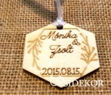 Köszönetajándék fa kulcstartó