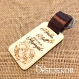 Köszönetajándék fa kulcstartó szalaggal