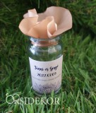 Köszönetajándék üvegcse egyedi címkével