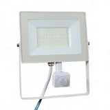 Led reflektor 50W, 5400 lumen, mozgásérzékelővel, IP65, vízálló. 3000 kelvin, meleg fehér. Life Light Led 2 év garancia!