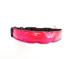 LED világítós nyakörv M méret rosa