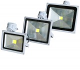 LEDLAMP 230V 10W mozgásérzékelős LED reflektor, AC PIR fényszóró meleg fehér