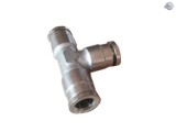 Légfékcső csatlakozó fém T 06 (K0520)