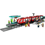 LEGO® City: 60423 - Városi villamos és megálló építőkészlet (60423)