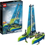 LEGO Technic Katamarán 42105
