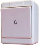 LEGRAND 083910 Kontállux IP44 egypólusú nyomó csengőjellel fehér