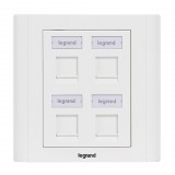 LEGRAND 632900 LEGRAND Linkeo süllyesztett szerelvény 4xRJ45 keystone port fogadására egyenes fehér burkolattal és kerettel címketartóval