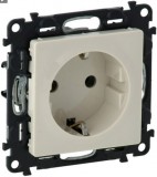 LEGRAND 753220 Valena Life 2P+F dugalj csatlakozóaljzat gyermekvédelemmel, rugós vezetékbekötéssel elefántcsont