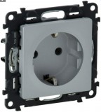 LEGRAND 753325 Valena Life 2P+F dugalj csatlakozóaljzat gyermekvédelem nélkül, csavaros vezetékbekötéssel alumínium