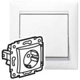 Legrand Valena 2P+F csatlakozóaljzat, fehér, süllyesztett