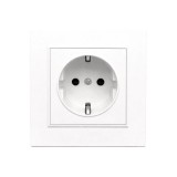 Leziter Nova földelt csatlakozóaljzat dugalj 16A 250V fehér