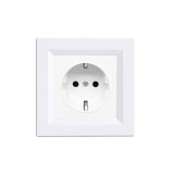 Leziter Nova földelt csatlakozóaljzat dugalj 16A 250V fehér kerettel