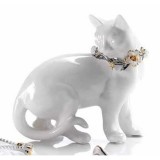 Lorenzon Macska virágos nyakékkel kerámia szobor - fehér, arany, platina