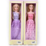 Magic Toys Divatbaba kétféle változatban, estélyi ruhában 29cm