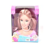 Magic Toys Fésülhető babafej barna hajjal gyöngy nyaklánccal